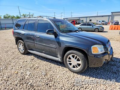 Czwarte zdjęcie samochodu z boku: 2006 GMC ENVOY DENALI VIN:1GKET63M062262567 - miniatura