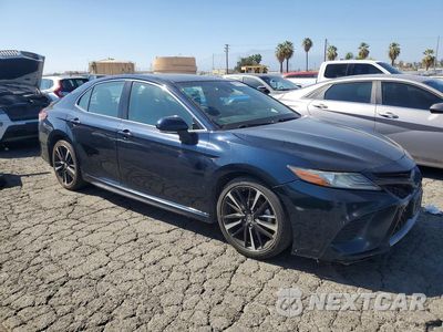 Czwarte zdjęcie samochodu z boku: 2018 TOYOTA CAMRY XSE VIN:4T1B61HK1JU654210 - miniatura