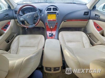 Zdjęcie 8 z 13 samochodu: 2012 LEXUS ES 350 VIN:JTHBK1EG5C2488478 - miniatura