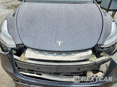 Zdjęcie 11 z 12 samochodu: 2025 TESLA MODEL Y VIN:7SAYGDEE5SF262694 - miniatura