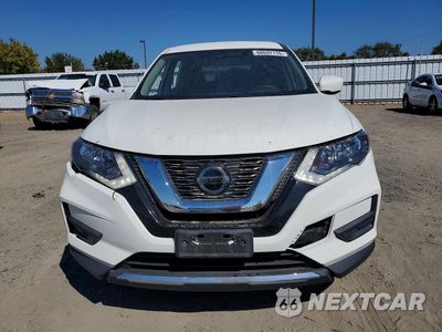 Piąte zdjęcie samochodu w środku: 2018 NISSAN ROGUE S VIN:JN8AT2MT7JW460612 - miniatura