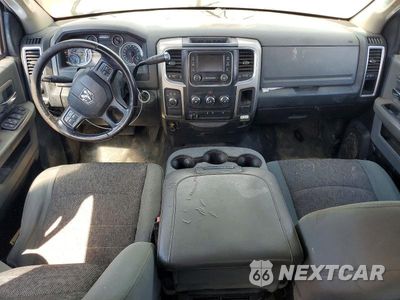Zdjęcie 8 z 12 samochodu: 2015 RAM 2500 SLT VIN:3C6UR5JJ8FG563644 - miniatura