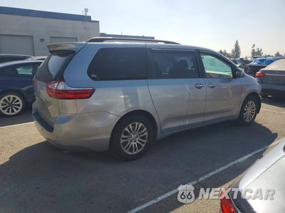 Trzecie zdjęcie samochodu z tyłu: 2015 TOYOTA SIENNA XLE 8-PASSENGER VIN:5TDYK3DCXFS543543 - miniatura