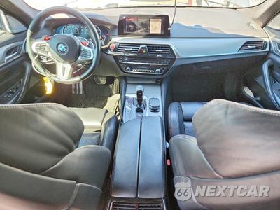 Zdjęcie 8 z 12 samochodu: 2019 BMW M5 VIN:WBSJF0C55KB284543 - miniatura