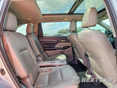 Zdjęcie 11 z 13 samochodu: 2017 TOYOTA HIGHLANDER HYBRID LIMITED PLATINUM VIN:5TDDGRFH1HS029823 - miniatura
