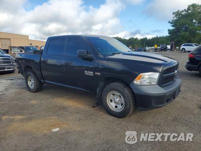 Czwarte zdjęcie samochodu z boku: 2018 RAM 1500 ST VIN:1C6RR7KT9JS306768 - miniatura