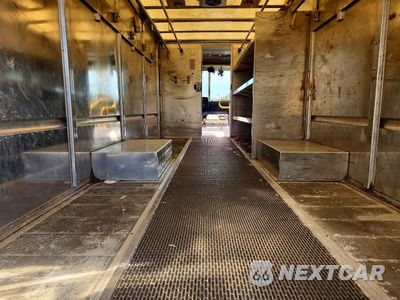 Zdjęcie 10 z 13 samochodu: 2007 FREIGHTLINER MT45 CHASSIS DELIVERY TRUCK VIN:4UZAANBW87CX54039 - miniatura
