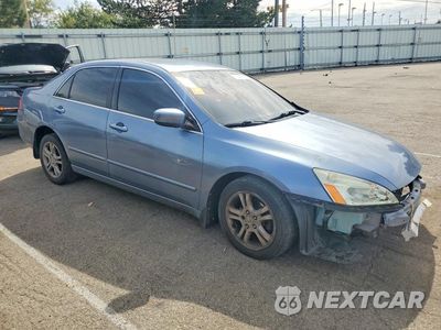 Czwarte zdjęcie samochodu z boku: 2007 HONDA ACCORD SE VIN:1HGCM56357A183708 - miniatura