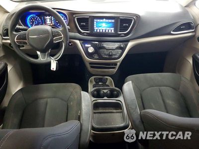 Zdjęcie 8 z 14 samochodu: 2019 CHRYSLER PACIFICA TOURING PLUS VIN:2C4RC1FG5KR576717 - miniatura