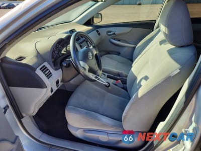 Zdjęcie 7 z 12 samochodu: 2013 TOYOTA COROLLA LE VIN:2T1BU4EE7DC006849 - miniatura
