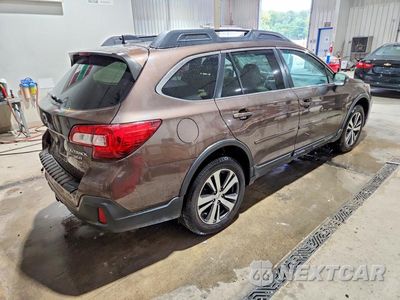 Trzecie zdjęcie samochodu z tyłu: 2019 SUBARU OUTBACK 3.6R LIMITED VIN:4S4BSEJC6K3255807 - miniatura