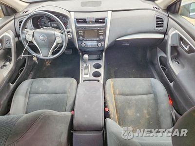 Zdjęcie 8 z 12 samochodu: 2015 NISSAN ALTIMA 2.5 SV VIN:1N4AL3AP1FC116250 - miniatura
