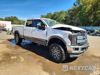 Czwarte zdjęcie samochodu z boku: 2017 FORD F250 SUPER DUTY VIN:1FT7W2BT8HED83023 - miniatura