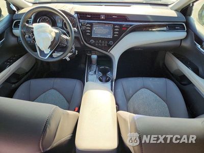 Zdjęcie 8 z 12 samochodu: 2019 TOYOTA CAMRY LE VIN:4T1B11HKXKU692681 - miniatura