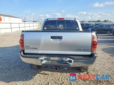 Zdjęcie 6 z 12 samochodu: 2005 TOYOTA TACOMA DOUBLE CAB VIN:5TELU42NX5Z083641 - miniatura