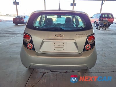 Zdjęcie 6 z 12 samochodu: 2012 CHEVROLET SONIC LT VIN:1G1JC6SH3C4172658 - miniatura