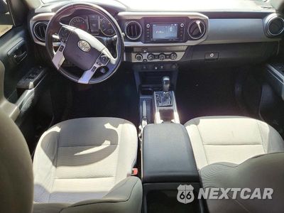 Zdjęcie 8 z 12 samochodu: 2019 TOYOTA TACOMA SR V6 VIN:3TMCZ5AN2KM224736 - miniatura