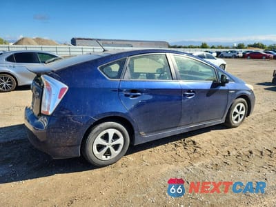 Trzecie zdjęcie samochodu z tyłu: 2012 TOYOTA PRIUS THREE VIN:JTDKN3DU9C1549204 - miniatura
