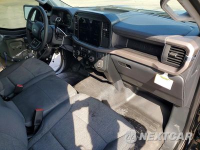 Zdjęcie 8 z 13 samochodu: 2025 FORD F150 XL VIN:1FTMF1L55SKD66539 - miniatura