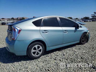 Trzecie zdjęcie samochodu z tyłu: 2015 TOYOTA PRIUS THREE VIN:JTDKN3DU1F1950413 - miniatura
