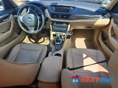 Zdjęcie 8 z 12 samochodu: 2015 BMW X1 XDRIVE28I VIN:WBAVL1C57FVY30123 - miniatura