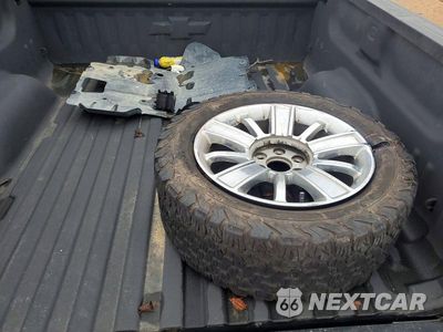 Zdjęcie 12 z 13 samochodu: 2018 CHEVROLET SILVERADO K1500 HIGH COUNTRY VIN:3GCUKTEC2JG244746 - miniatura