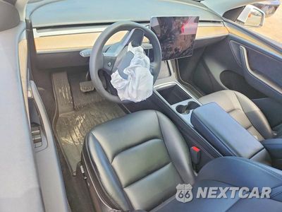 Zdjęcie 8 z 12 samochodu: 2023 TESLA MODEL Y VIN:7SAYGDEE5PA125680 - miniatura
