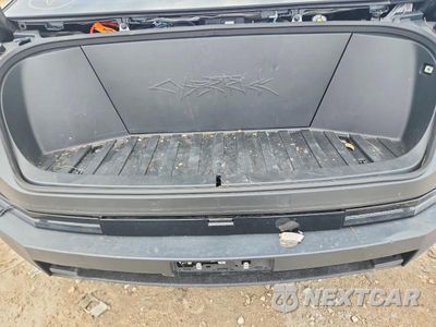 Zdjęcie 11 z 13 samochodu: 2025 TESLA CYBERTRUCK VIN:7G2CEHED5SA072982 - miniatura