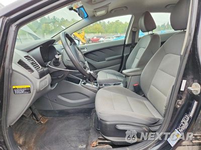 Zdjęcie 7 z 12 samochodu: 2017 KIA FORTE LX VIN:3KPFK4A71HE159930 - miniatura