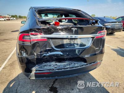 Zdjęcie 6 z 13 samochodu: 2017 TESLA MODEL X VIN:5YJXCAE24HF050290 - miniatura