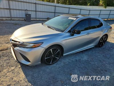 2018 TOYOTA CAMRY XSE 4T1B61HK8JU511562 - główne zdjęcie licytacji z USA - miniatura