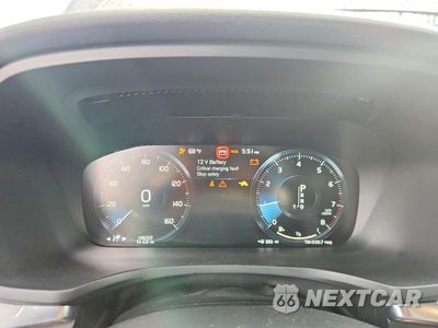 Zdjęcie 9 z 12 samochodu: 2019 VOLVO S60 T6 R-DESIGN VIN:7JRA22TMXKG007106 - miniatura
