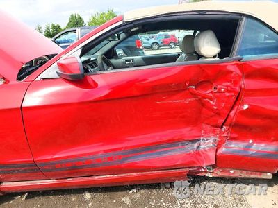 Zdjęcie 7 z 12 samochodu: 2013 FORD MUSTANG VIN:1ZVBP8EM2D5213911 - miniatura