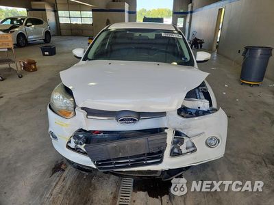 Piąte zdjęcie samochodu w środku: 2014 FORD FOCUS SE VIN:1FADP3K27EL319257 - miniatura