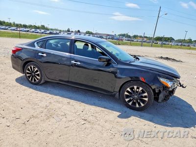 Czwarte zdjęcie samochodu z boku: 2018 NISSAN ALTIMA 2.5 SV VIN:1N4AL3AP4JC248573 - miniatura