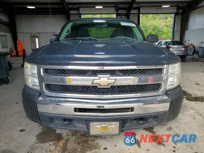Piąte zdjęcie samochodu w środku: 2010 CHEVROLET SILVERADO K1500 LS VIN:1GCSKREA3AZ112135 - miniatura