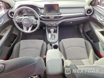 Zdjęcie 8 z 12 samochodu: 2023 KIA FORTE LXS VIN:3KPF24AD7PE686343 - miniatura