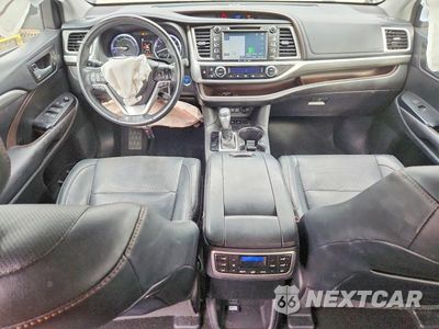 Zdjęcie 8 z 14 samochodu: 2017 TOYOTA HIGHLANDER HYBRID LIMITED PLATINUM VIN:5TDDGRFH8HS033271 - miniatura