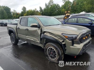 Czwarte zdjęcie samochodu z boku: 2026 TOYOTA TACOMA TRD OFF-ROAD VIN:3TMLB5JN8TM274420 - miniatura
