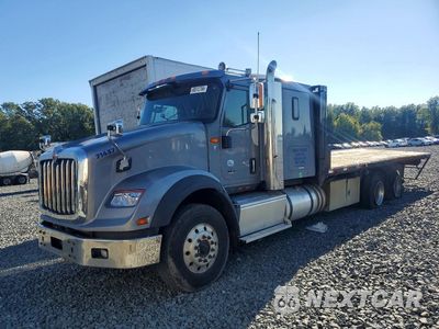 2020 INTERNATIONAL HX620 FLATBED TRUCK 3HTDTAPT3LN268246 - główne zdjęcie licytacji z USA - miniatura
