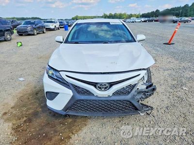 Piąte zdjęcie samochodu w środku: 2018 TOYOTA CAMRY SE VIN:4T1B11HK3JU661822 - miniatura