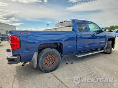 Trzecie zdjęcie samochodu z tyłu: 2018 CHEVROLET SILVERADO K1500 LT VIN:1GCVKREC0JZ162490 - miniatura