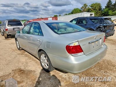 Drugie zdjęcie samochodu z przodu: 2005 TOYOTA CAMRY XLE V6 VIN:4T1BF30K25U595326 - miniatura