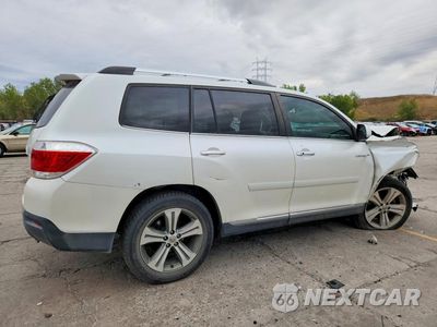 Trzecie zdjęcie samochodu z tyłu: 2013 TOYOTA HIGHLANDER LIMITED VIN:5TDYK3EH0DS094879 - miniatura