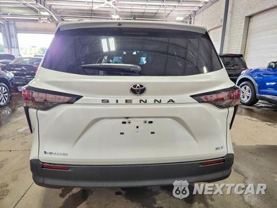 Zdjęcie 6 z 13 samochodu: 2026 TOYOTA SIENNA XLE 7-PASSENGER VIN:5TDYSKFC6TS267476 - miniatura