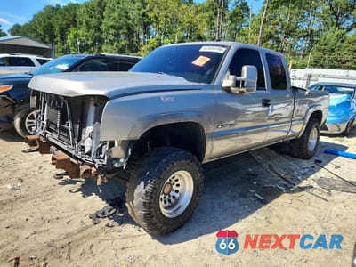 2003 CHEVROLET SILVERADO K2500 HEAVY DUTY 1GCHK29173E192500 - główne zdjęcie licytacji z USA - miniatura