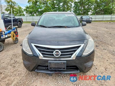 Piąte zdjęcie samochodu w środku: 2015 NISSAN VERSA 1.6 S VIN:3N1CN7AP9FL852073 - miniatura