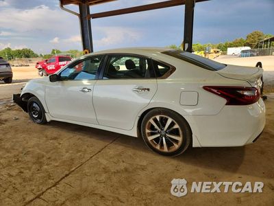 Drugie zdjęcie samochodu z przodu: 2017 NISSAN ALTIMA 2.5 SR VIN:1N4AL3AP0HN352458 - miniatura