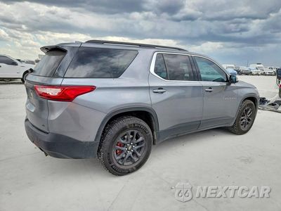 Trzecie zdjęcie samochodu z tyłu: 2020 CHEVROLET TRAVERSE LT VIN:1GNERGKW6LJ220447 - miniatura