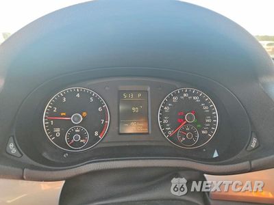 Zdjęcie 9 z 12 samochodu: 2015 VOLKSWAGEN PASSAT S VIN:1VWAT7A34FC111877 - miniatura